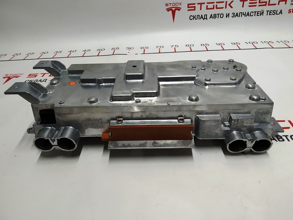 9 Джаншен бокс 2-я генерация Tesla model S 1021154-02-J